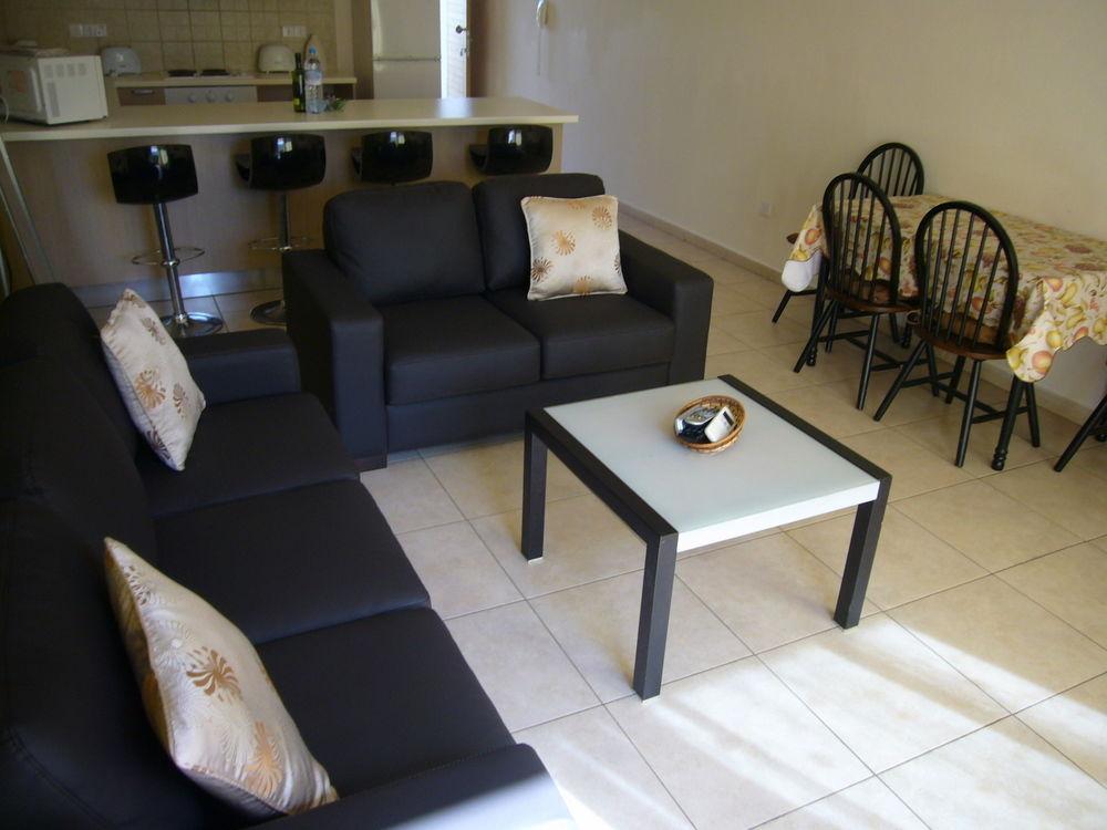 דירות לימסול Blue Oasis Gardens מראה חיצוני תמונה